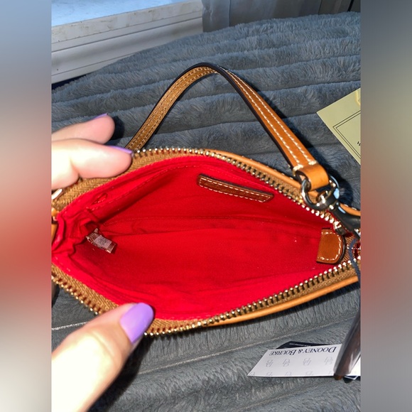 NWT Dooney & Bourke wristlet - Picture 2 of 7